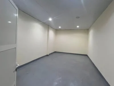 405 sqft VERSATILE SPACIOUS and RELIABLE STORAGE WAREHOUSE AVAILABLE FOR EASY STORAGE SOLUTIONS