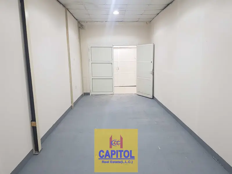 125 sqft STORAGE WAREHOUSE SPACE BUILT FOR HASSLE FREE STORAGE AND LOGISTICS