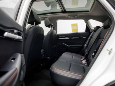 2025 Kia Seltos LX Standard 1.5 Litres 4 Cylinders Petrol Engine White Black SUV Chinese Specs