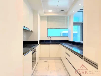 1,511 sqft Amna Tower Full Canal View| Well Maintained | Big Layout