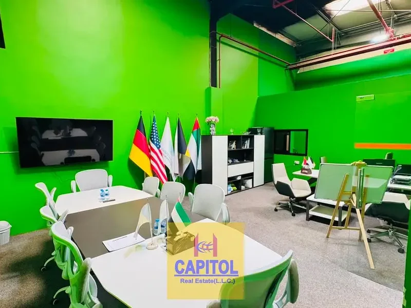 Al Quoz 4060 SQFT DIRECT FROM OWNER PRIME LOCATION IN AL QUOZ INDUSTRIAL AREA 4