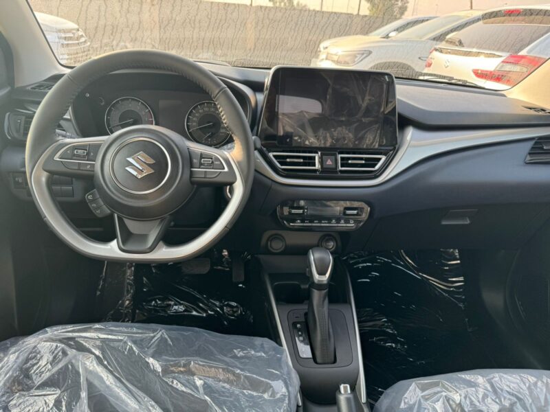 2023 Suzuki Baleno 1.5-liter 4-Cylinder Petrol Engine White Black Hatchback GCC Specs