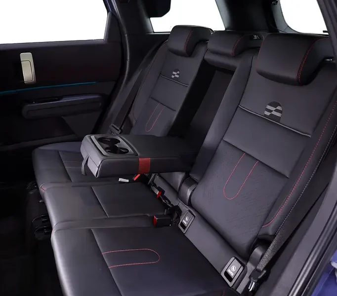 2025 MINI Countryman S 4WD 4 Cylinders Engine Blue Black SUV GCC Specs JOHN COOPER WORKS