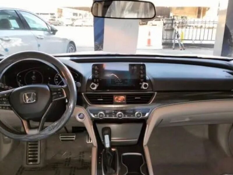 2026 Honda Civic 2.0 Litres 4-Cylinder Petrol Engine White Beige Sedan GCC Specs Automatic