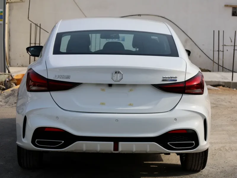 2026 MG MG5 Luxury 4 Cylinders Petrol Engine White Black Sedan Luxury Edition Automatic