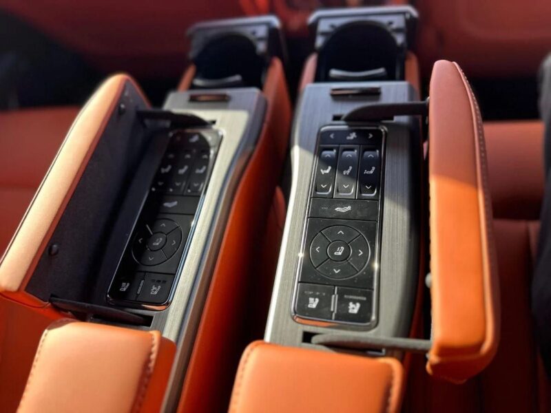 2026 ROX 01 VIP 1.5 Litres REEV 4 Cylinders Engine Black Orange SUV Automatic AWD