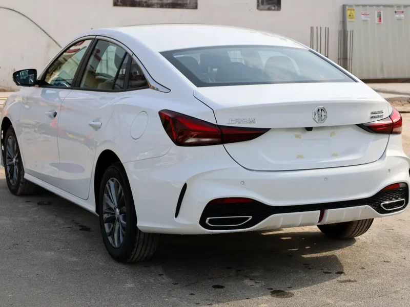 2026 MG MG5 Luxury 4 Cylinders Petrol Engine White Black Sedan Luxury Edition Automatic