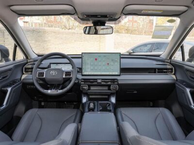 2026 Toyota RAV 4 VXR HEV 2.5 Litres 4 Cylinders Engine Black Grey SUV Chinese Specs Automatic