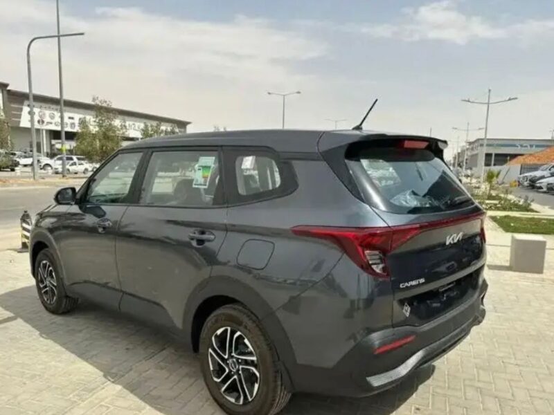 2026 Kia Carens 1.5L Naturally Aspirated 4 Cylinders Petrol Engine Grey Beige SUV GCC Specs