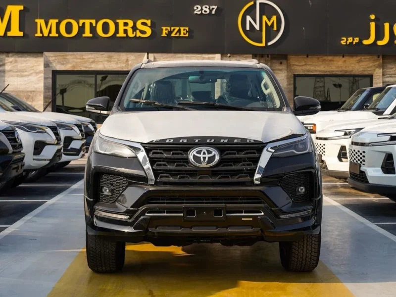 2026 Toyota Fortuner SR5 4.0 Litres 6 Cylinders Petrol Engine Black SUV GCC Specs FULL OPTION