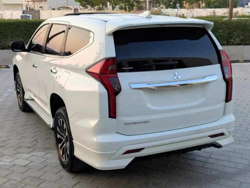 2022 Mitsubishi Montero Sport GLS 3.0L V6 Petrol Engine White Tan SUV GCC Specs Top Line 4WD