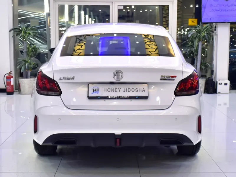 2024 MG GT Luxury 4 Cylinders Petrol Engine White Black Sedan Chinese Specs Automatic