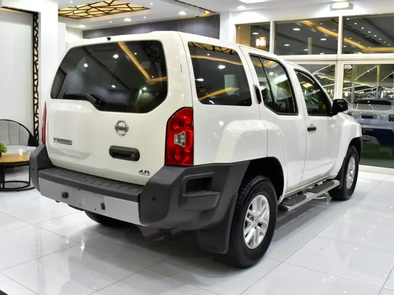 2015 Nissan Xterra SE 4.0 Litres 6 Cylinders Petrol Engine White Black SUV GCC Specs Automatic