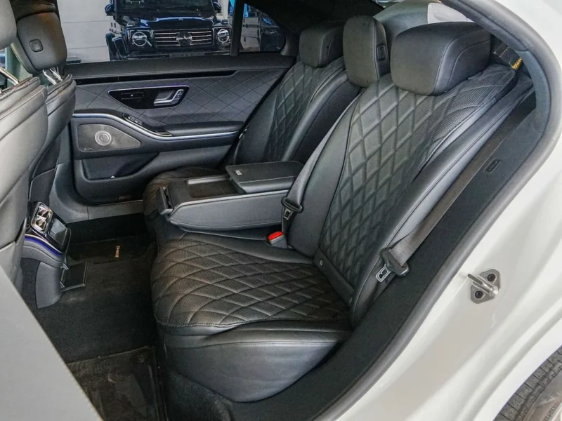 2022 Mercedes-Benz S580e 3.0 Litres Turbocharged 6 Cylinders Hybrid Engine White Black Sedan