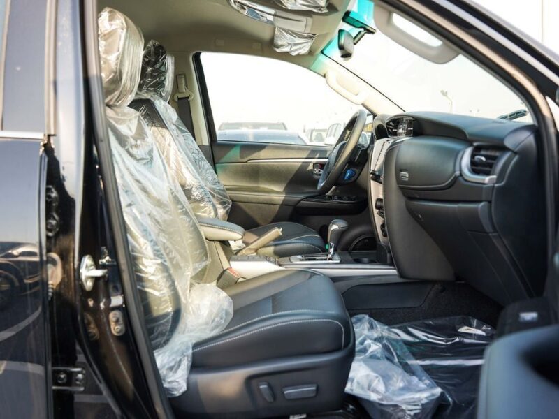 2026 Toyota Fortuner SR5 4.0 Litres 6 Cylinders Petrol Engine Black SUV GCC Specs FULL OPTION