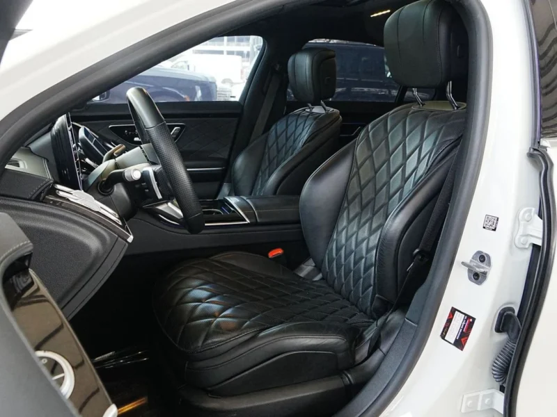2022 Mercedes-Benz S580e 3.0 Litres Turbocharged 6 Cylinders Hybrid Engine White Black Sedan