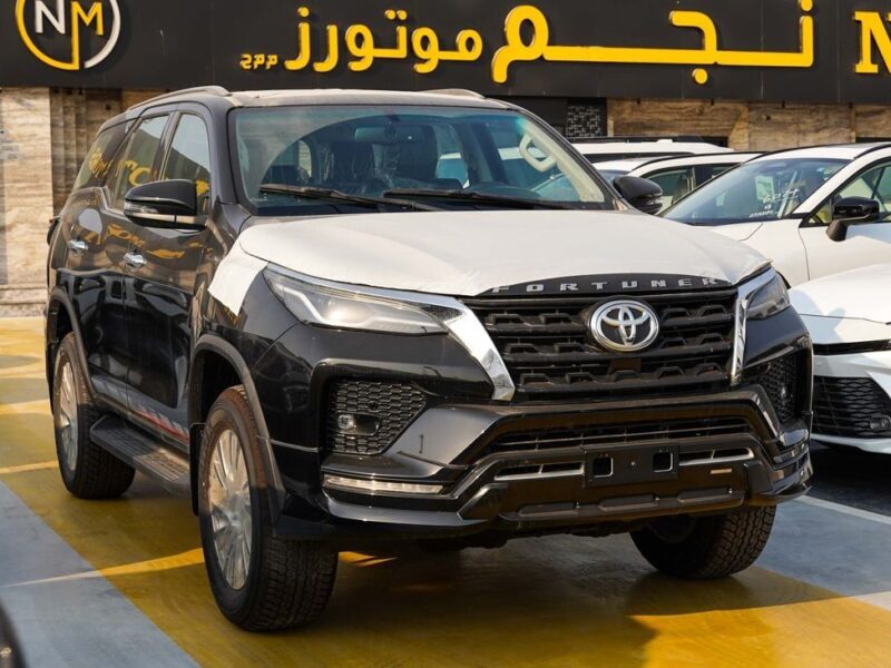 2026 Toyota Fortuner SR5 4.0 Litres 6 Cylinders Petrol Engine Black SUV GCC Specs FULL OPTION