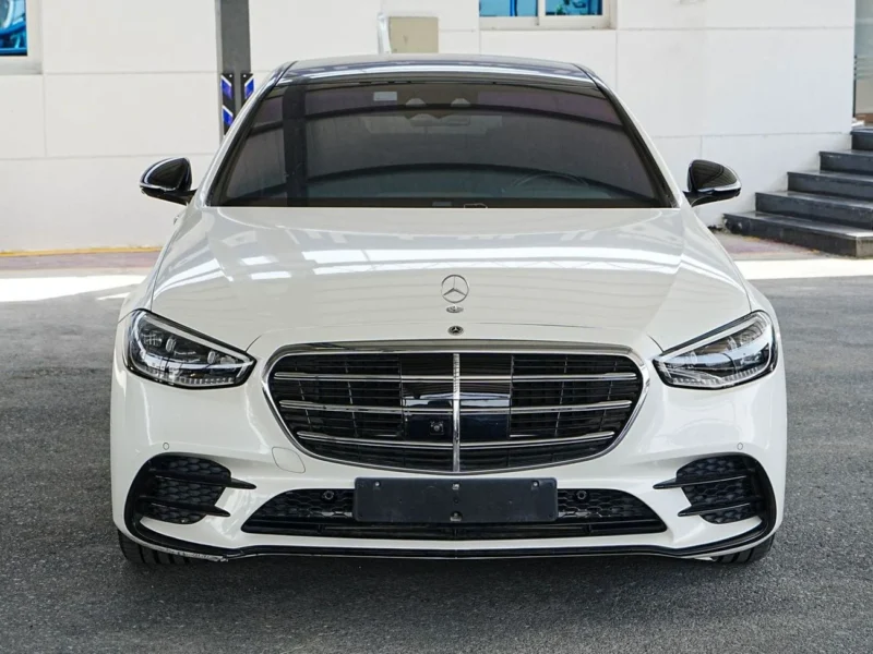 2022 Mercedes-Benz S580e 3.0 Litres Turbocharged 6 Cylinders Hybrid Engine White Black Sedan