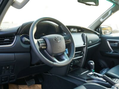 2026 Toyota Fortuner SR5 4.0 Litres 6 Cylinders Petrol Engine Grey Black SUV GCC Specs FULL OPTION