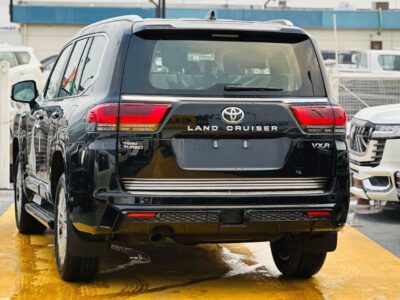2026 Toyota Land Cruiser VXR 3.5L 6 Cylinders Petrol Engine Black Red SUV GCC Specs Automatic