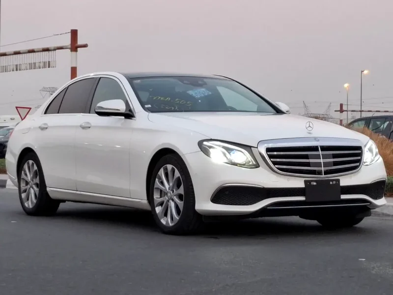 2017 Mercedes-Benz E-Class E400 4MATIC 6 Cylinders Petrol Engine White Beige Sedan Automatic