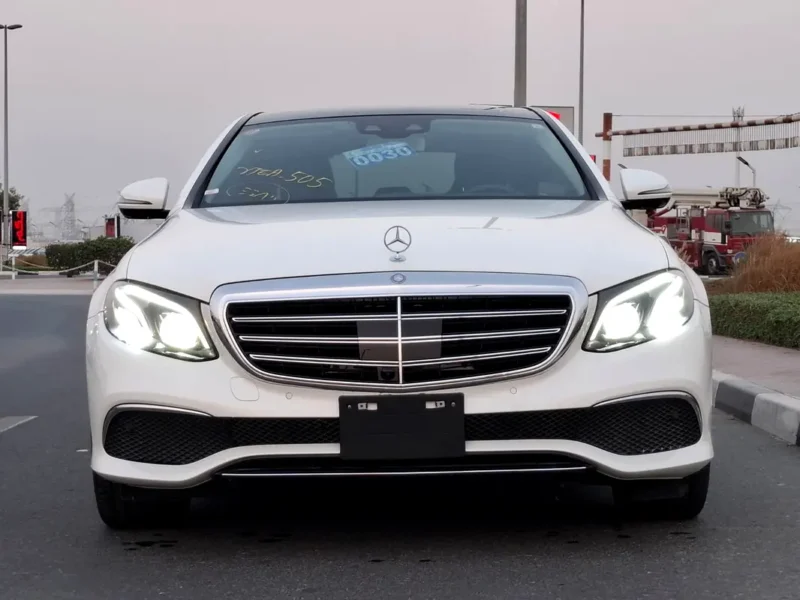 2017 Mercedes-Benz E-Class E400 4MATIC 6 Cylinders Petrol Engine White Beige Sedan Automatic