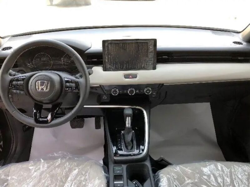 2026 Honda HR-V 2.0-liter Inline 4-Cylinder Petrol Engine White Beige SUV Automatic GCC Specs