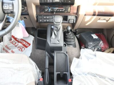 2026 Toyota Land Cruiser 70 LC76 LX 4.0 Litres 6 Cylinders Petrol Engine Grey Beige SUV GCC Specs