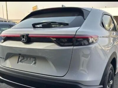 2026 Honda HR-V 2.0-liter Inline 4-Cylinder Petrol Engine White Beige SUV Automatic GCC Specs