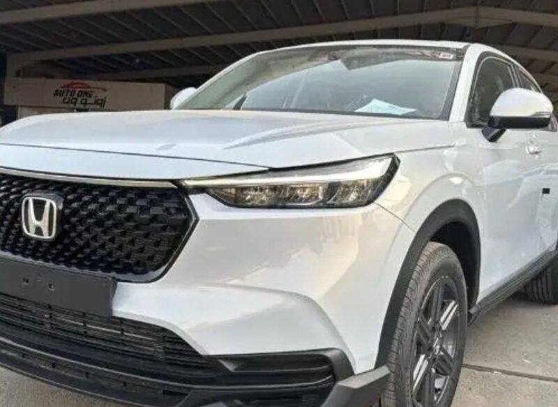 2026 Honda HR-V 2.0-liter Inline 4-Cylinder Petrol Engine White Beige SUV Automatic GCC Specs
