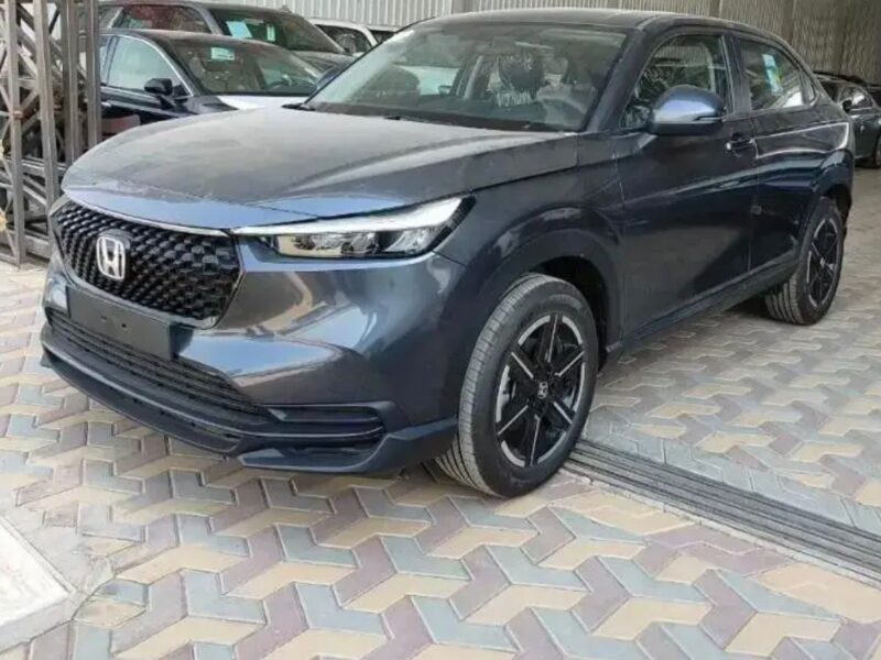 2024 Honda HR-V 2.0-liter Inline 4-Cylinder Petrol Engine Grey Beige SUV Automatic GCC Specs