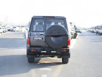 2026 Toyota Land Cruiser 70 LC76 LX 4.0 Litres 6 Cylinders Petrol Engine Grey Beige SUV GCC Specs