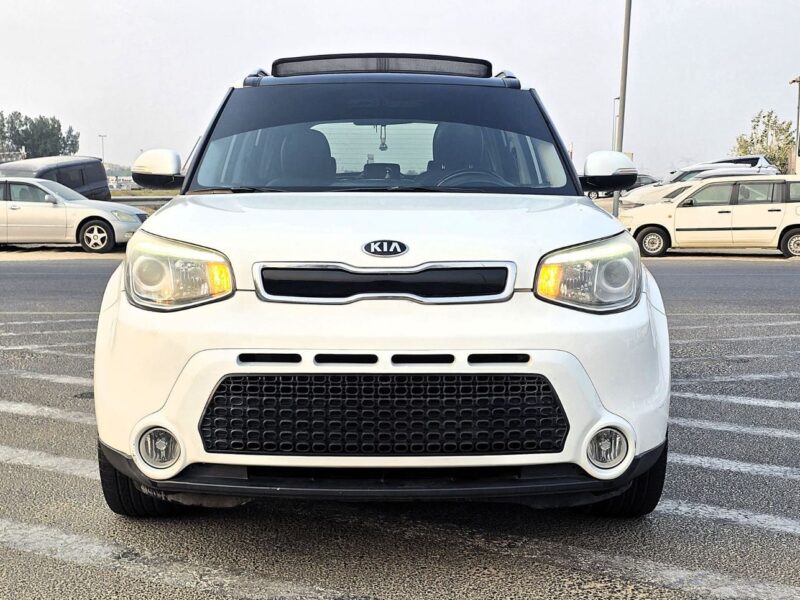 2016 Kia Soul EX TOP 2.0 Litres 4 Cylinders Petrol Engine White Black SUV GCC Specs Automatic