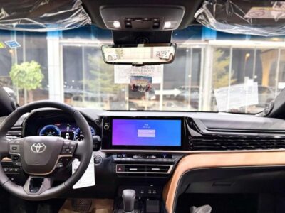 2026 TOYOTA CAMRY LUMIERE 2.5 Litres 4-Cylinder Hybrid Petrol Engine Red Brown Sedan