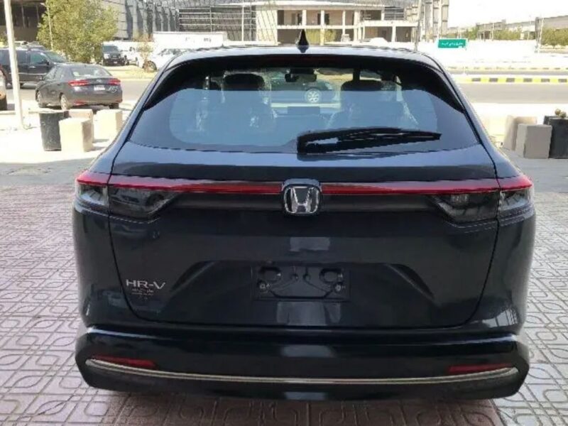 2024 Honda HR-V 2.0-liter Inline 4-Cylinder Petrol Engine Grey Beige SUV Automatic GCC Specs