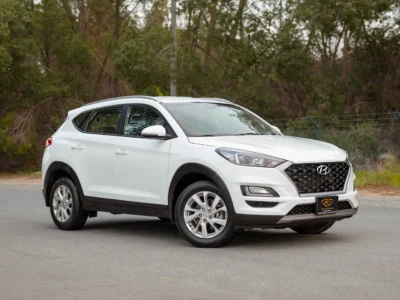 2020 Hyundai Tucson GLS 2.4 Litres 4 Cylinders Petrol Engine White Beige SUV GCC Specs FWD