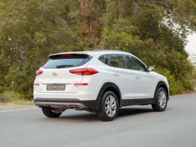 2020 Hyundai Tucson GLS 2.4 Litres 4 Cylinders Petrol Engine White Beige SUV GCC Specs FWD