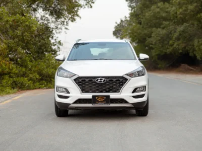 2020 Hyundai Tucson GLS 2.4 Litres 4 Cylinders Petrol Engine White Beige SUV GCC Specs FWD