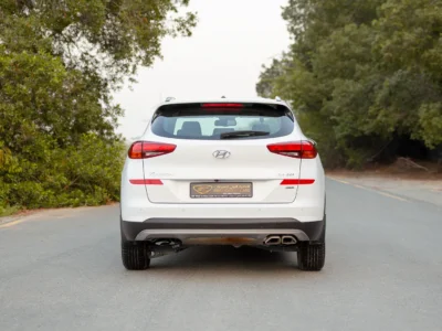 2020 Hyundai Tucson GLS 2.4 Litres 4 Cylinders Petrol Engine White Beige SUV GCC Specs FWD