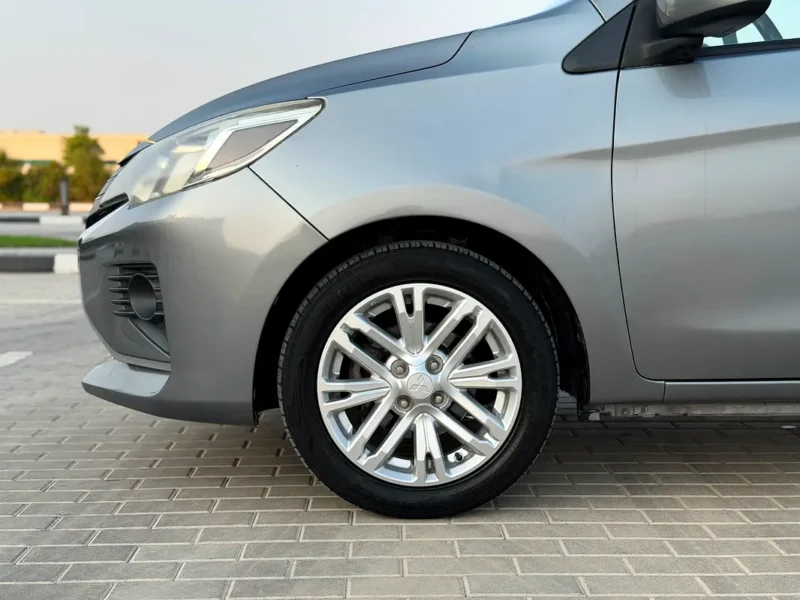 2021 Mitsubishi Attrage GLX Medium Line 3 Cylinders Petrol Engine Grey White Sedan GCC Specs