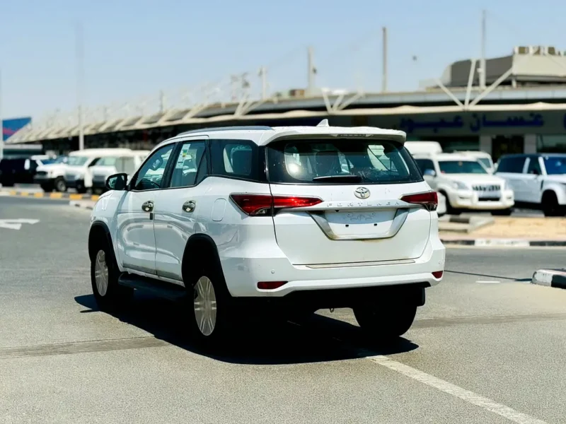 2026 Toyota Fortuner GXR 2.7 Litres 4 Cylinders Petrol Engine White Beige SUV GCC Specs