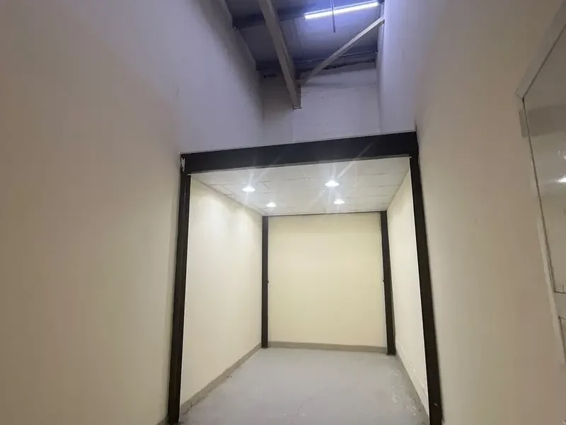 Al Quoz 330 sqft Storage Warehouse Available for Rent in Al Quoz 4 (SD)