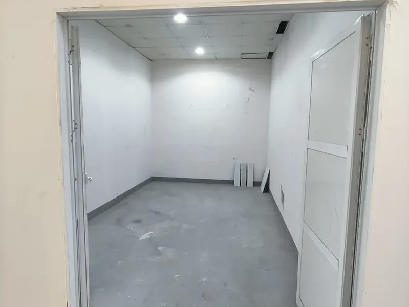 220 sqft Al Quoz 4 Small Economical Storage Warehouses for Rent - Going Fast