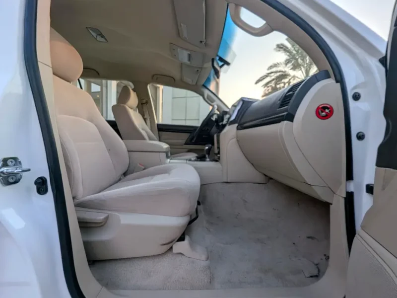 2018 Toyota Land Cruiser GX 4.L V6 Petrol Engine White Beige SUV GCC Specs Excellent Condition