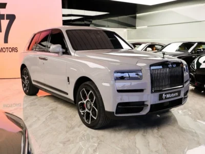 2023 Rolls Royce Cullinan BLACK BADGE 6.8 Litres V12 Petrol Engine Nardo Grey Red SUV GCC