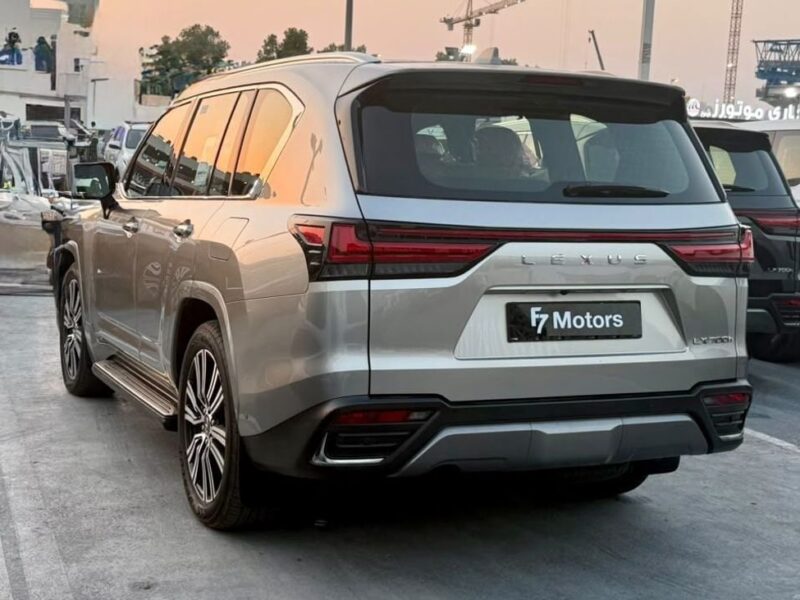 2026 Lexus LX700h SIGNATURE 3.5 Litres 6 Cylinders Hybrid Engine Silver Tan SUV GCC Specs