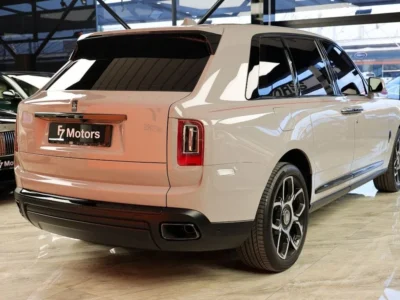 2023 Rolls Royce Cullinan BLACK BADGE 6.8 Litres V12 Petrol Engine Nardo Grey Red SUV GCC