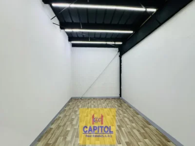 600 sqft with Window on Mezzanine Floor Storage Near Al Quoz industrial Area 4