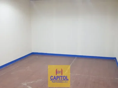 Al Quoz Industrial Area 4 385 sqft on Mezzanine Floor with Window