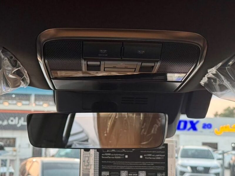 2026 Lexus LX700h SIGNATURE 3.5 Litres 6 Cylinders Hybrid Engine Silver Tan SUV GCC Specs